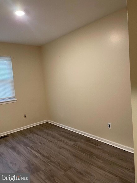 Building Photo - 304 Christopher Pl