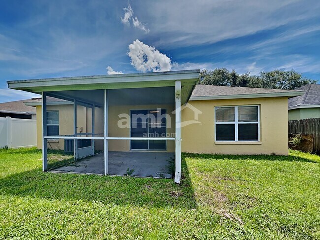 Building Photo - 1750 Kirtley Dr