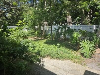 Building Photo - 1560 Robinson Dr N
