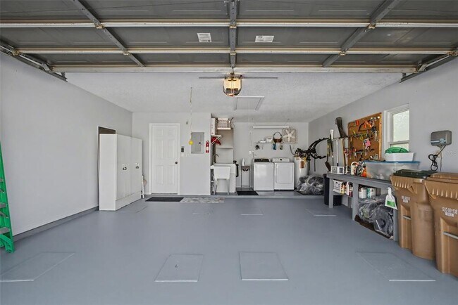 Building Photo - 25049 Navel Ave
