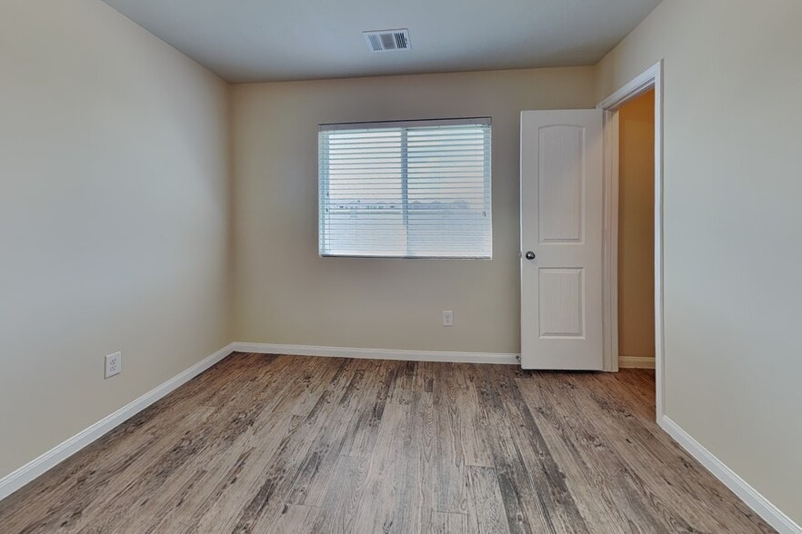 Building Photo - 10119 Berrypatch Ln