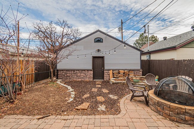 Building Photo - Charming 3BD, 2BA Wash Park Home with 2-Car Garage