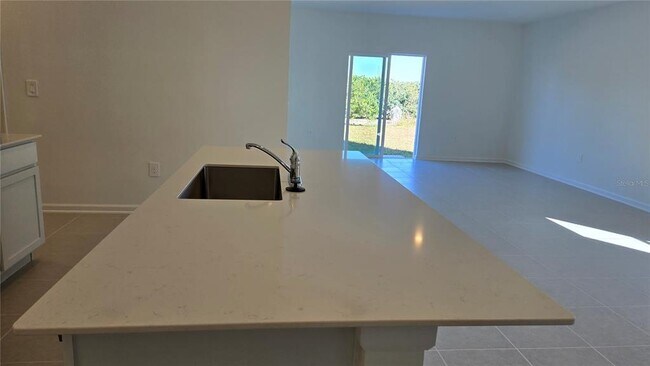 Building Photo - 2159 Chris Dr