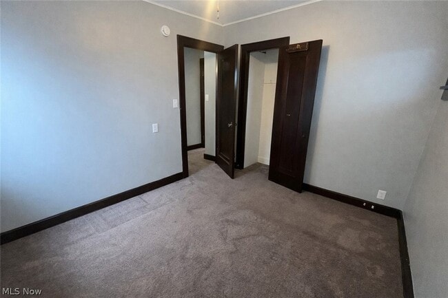 Building Photo - 7014 Thornton Dr