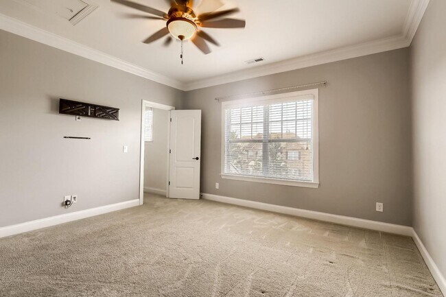 Building Photo - 5 Bedroom single family home in Mooresville