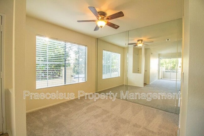 Building Photo - 2023 Lakeridge Cir