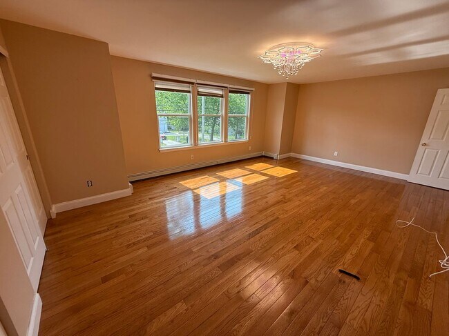 Building Photo - 109 Adirondack Dr