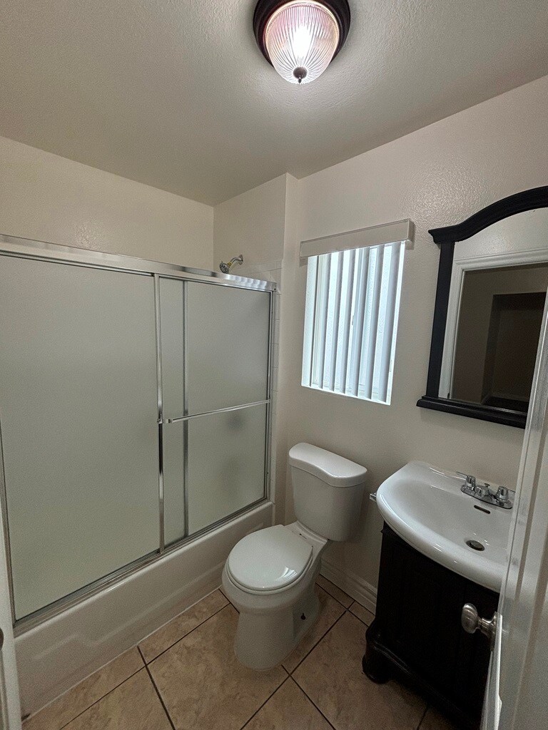 Building Photo - 1602 E 92nd St