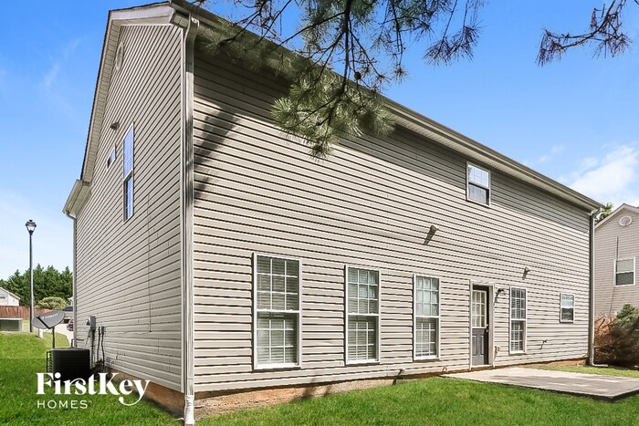 Building Photo - 1272 Creekview Cir