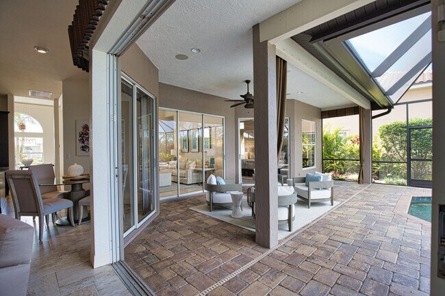 Building Photo - Luxury Home with Saltwater Heated Pool, Spa & Spectacular Golf Course Views, and includes Social ...