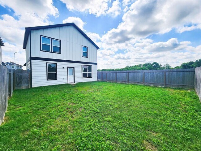 Building Photo - 14503 Sweet Cherry Dr