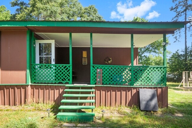 Building Photo - 465 Pecan