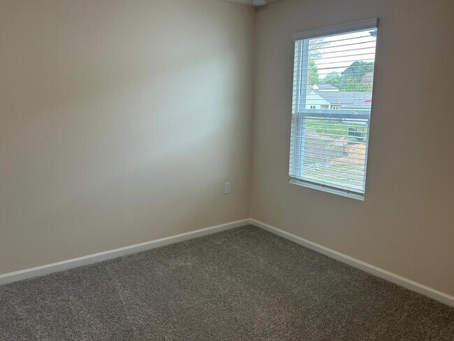 Building Photo - 552 Campbell Rdg Pl