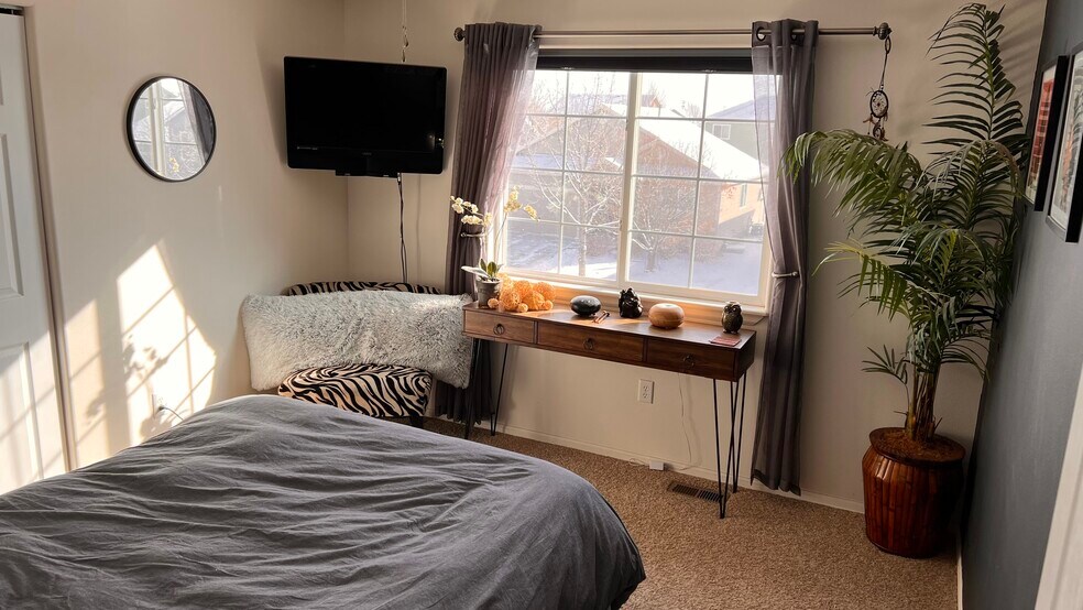 Guest room2 - 2633 Clarion Ln