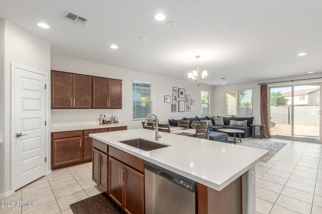 Building Photo - 3872 N 103rd Ave