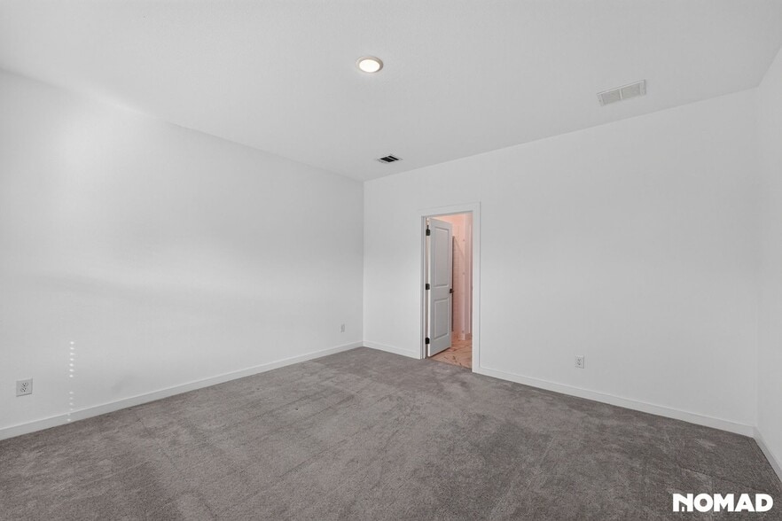 Building Photo - 2512 Broken Bow Dr