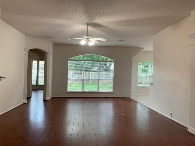 Building Photo - 20527 Spur Branch Ln