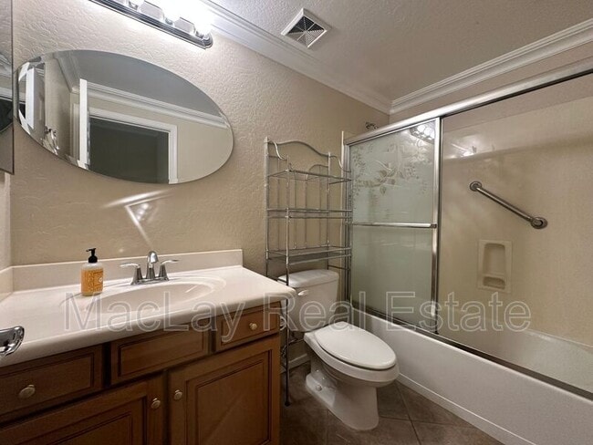 Building Photo - 3691 E Kingbird Pl