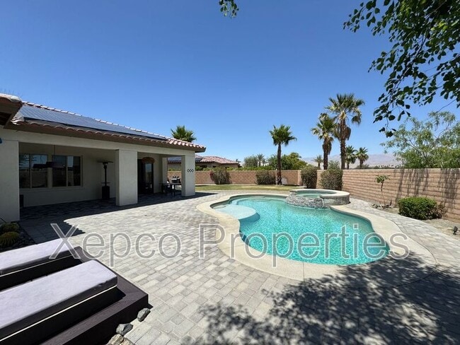 Building Photo - 74635 Tesla Dr