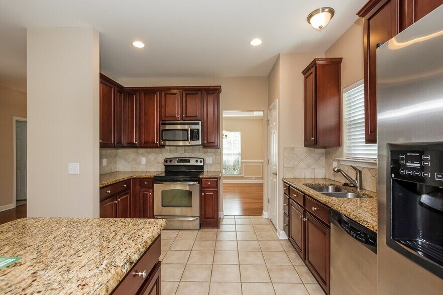 Building Photo - 1710 Jekyll Ln