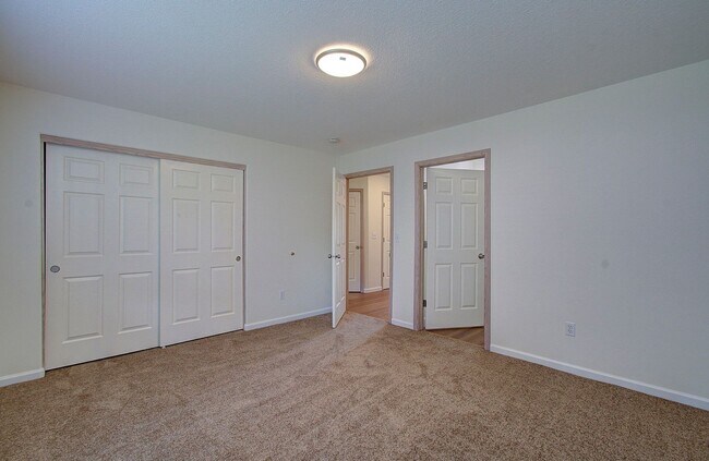 Building Photo - Beautiful Updated 2BR/2BA in 55+ Fisher Landing Community – Available Now!