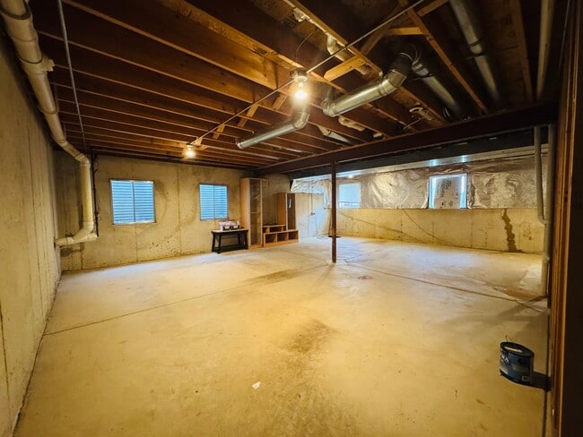 Building Photo - 408 Clifton Ln