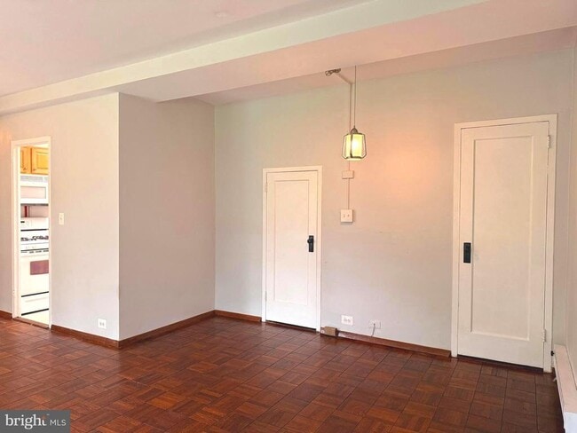 Building Photo - 3211 Ravensworth Pl