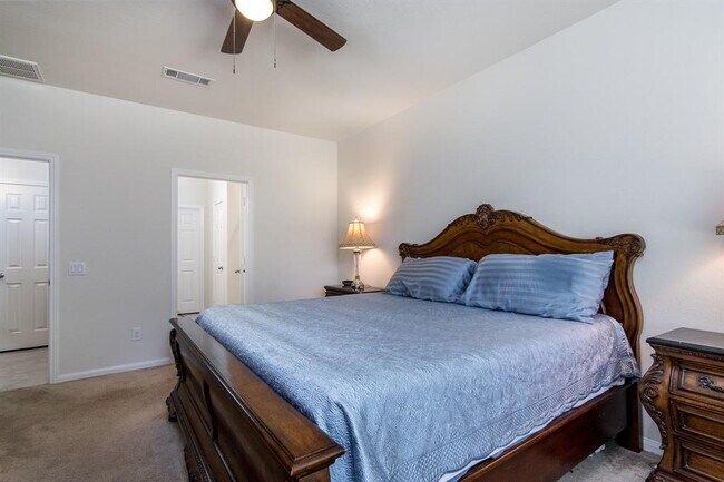 Building Photo - 9738 Birdsnest Ct