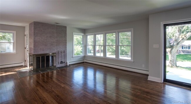 Building Photo - 16 Elmwood Dr
