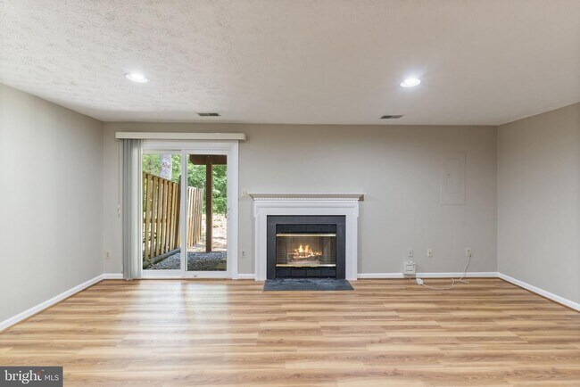 Building Photo - 8073 Morning Meadow Ct