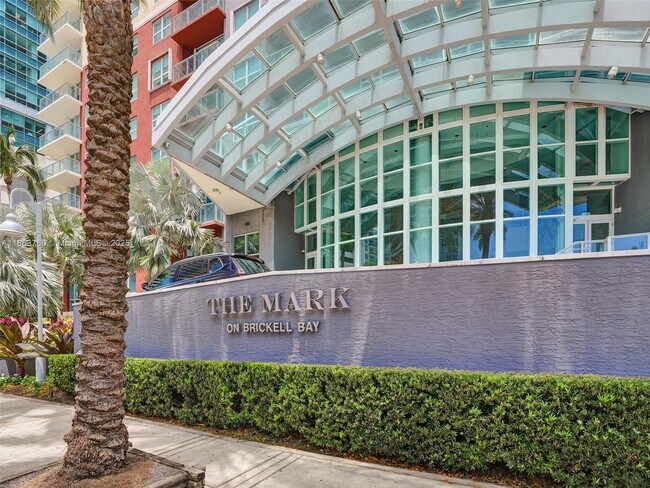 Building Photo - 1155 Brickell Bay Dr