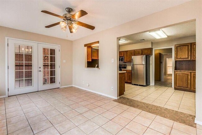 Building Photo - 4753 Fairbanks Dr