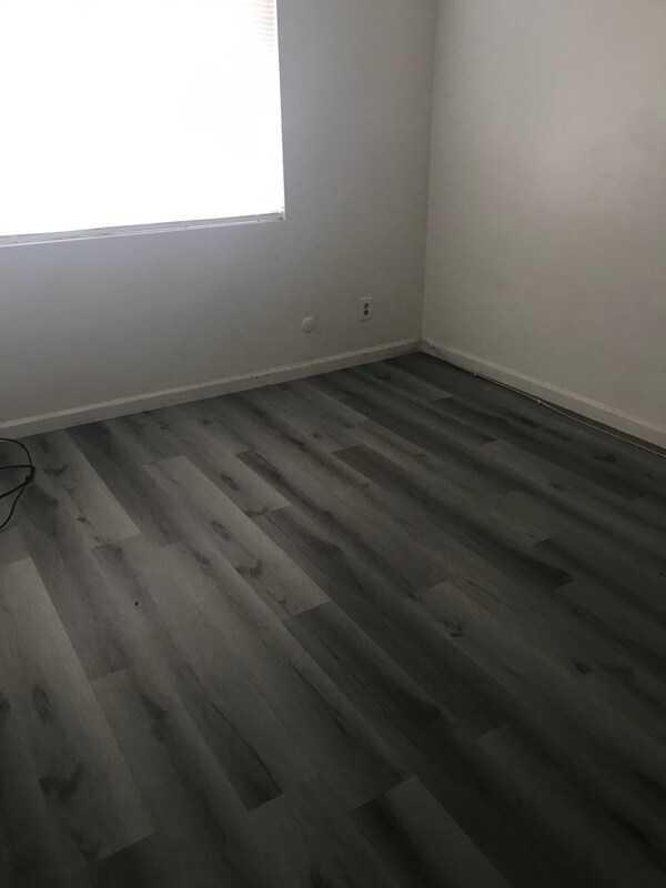 Building Photo - 16395 Village Dr