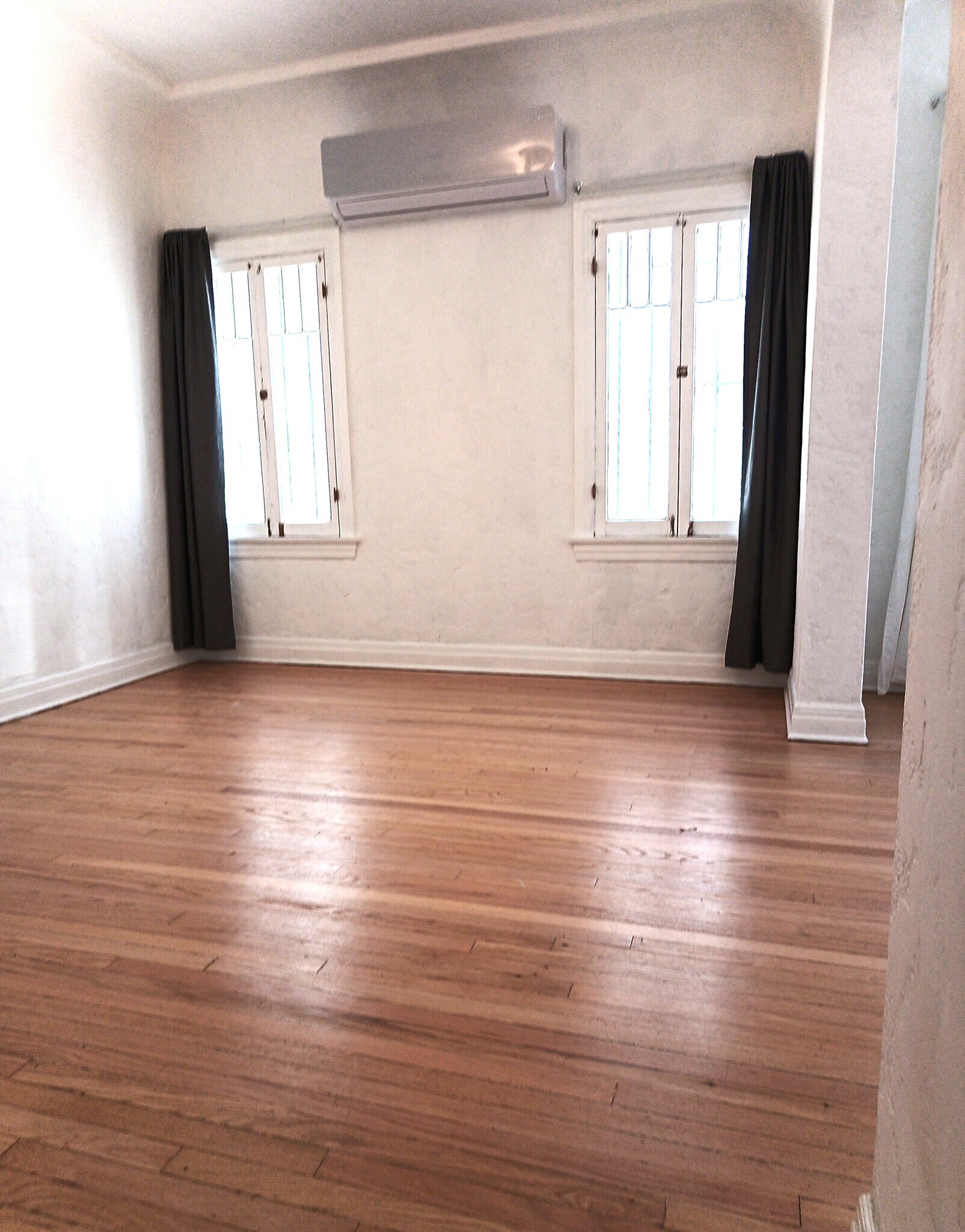 Building Photo - 427 N Genesee Ave