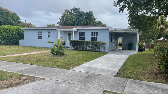 Primary Photo - 550 NW 194th St