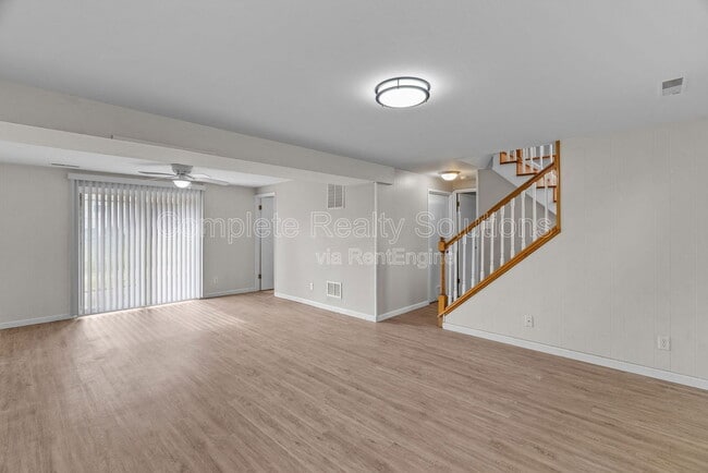 Building Photo - 12464 Glengate Dr