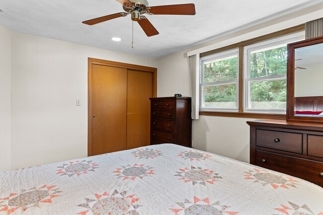 Building Photo - 27 Ridge Hill Ave