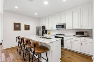 Building Photo - 3046 Creekstone Way