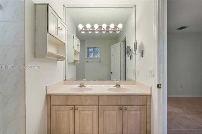 Building Photo - 7733 SW 94th Ln