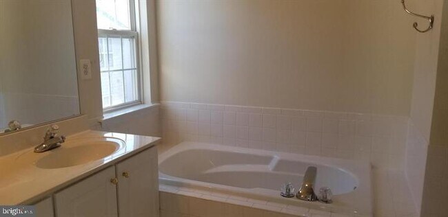 Building Photo - 3834 Watkins Mill Dr