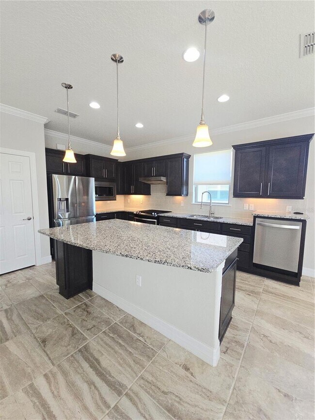 Building Photo - 588 Cantabria Dr