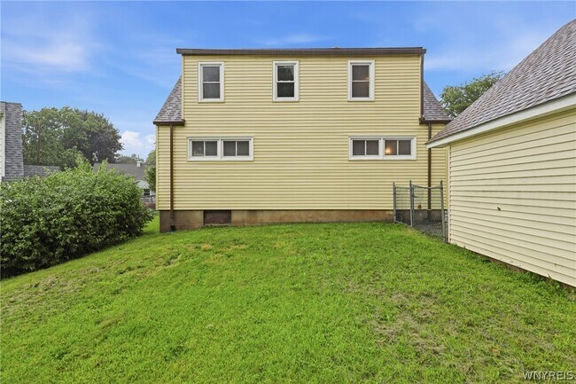 Building Photo - 4643 Patricia Dr