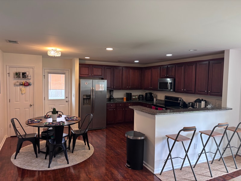 Building Photo - 412 Vinicio Dr