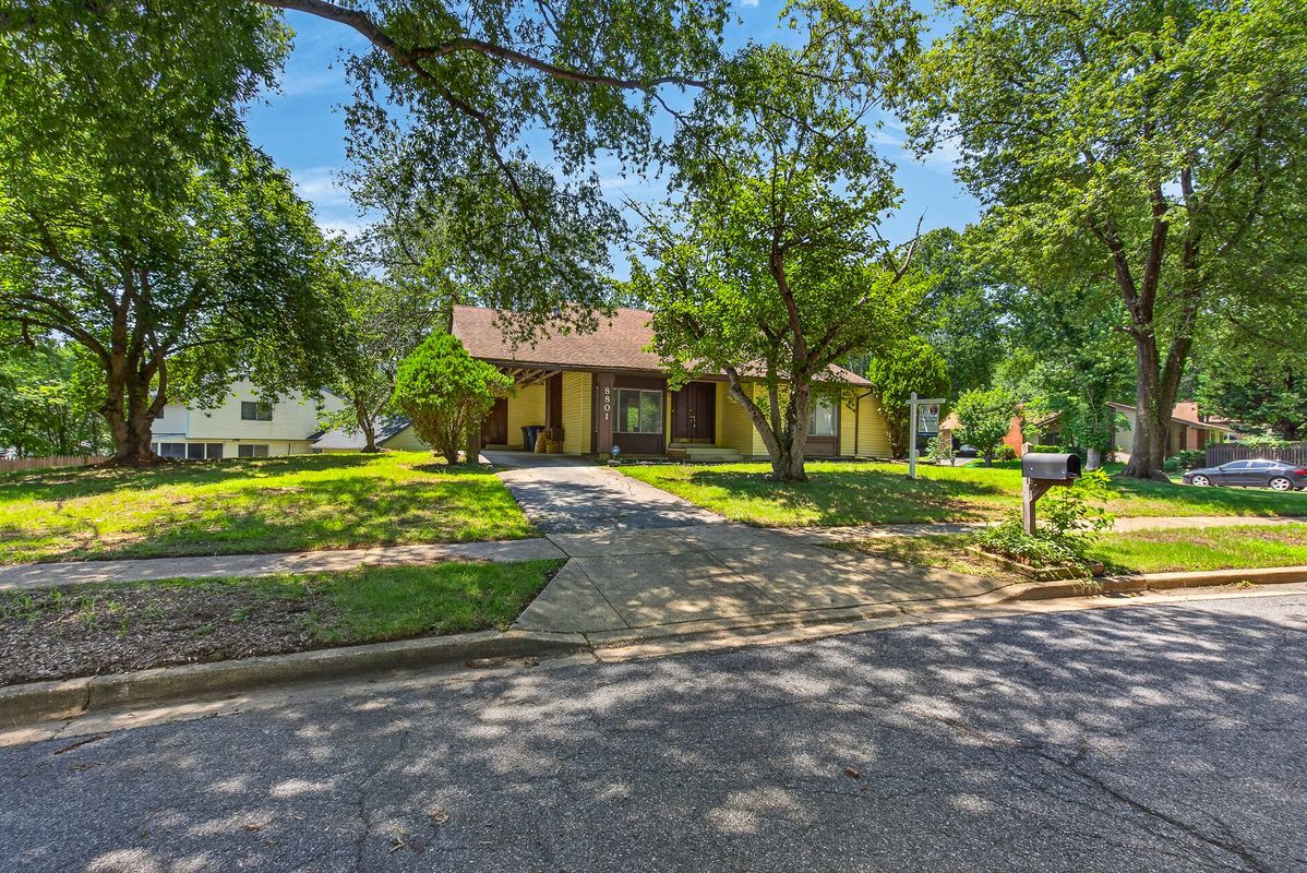 Building Photo - 8801 Monmouth Dr