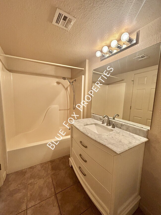 Building Photo - 101 S Players Club Dr