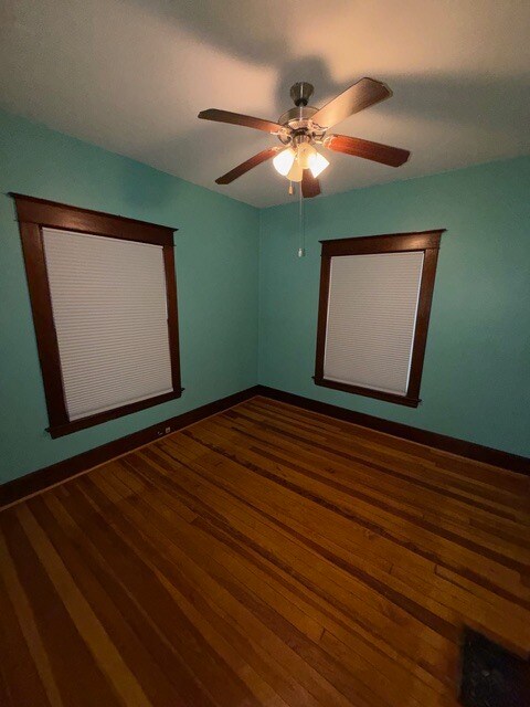 Building Photo - 1350 Davis Ave NW