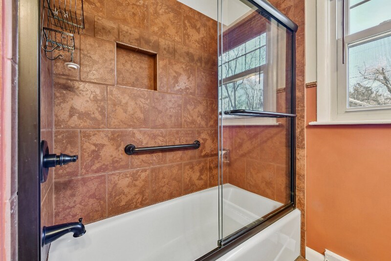 Building Photo - 2550 S Dahlia St