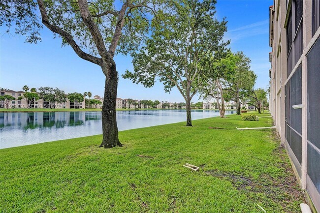 Building Photo - 6241 Pointe Regal Cir