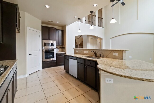 Building Photo - 3621 Cinkapin Dr