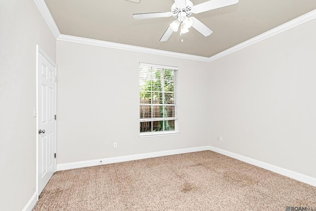 Building Photo - 900 Dean Lee Dr